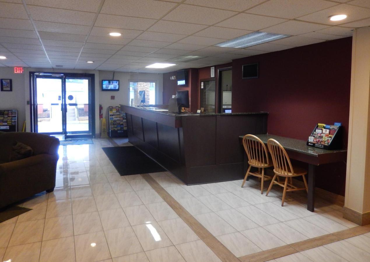 Red Roof Inn Harrisonburg - University Area Екстериор снимка