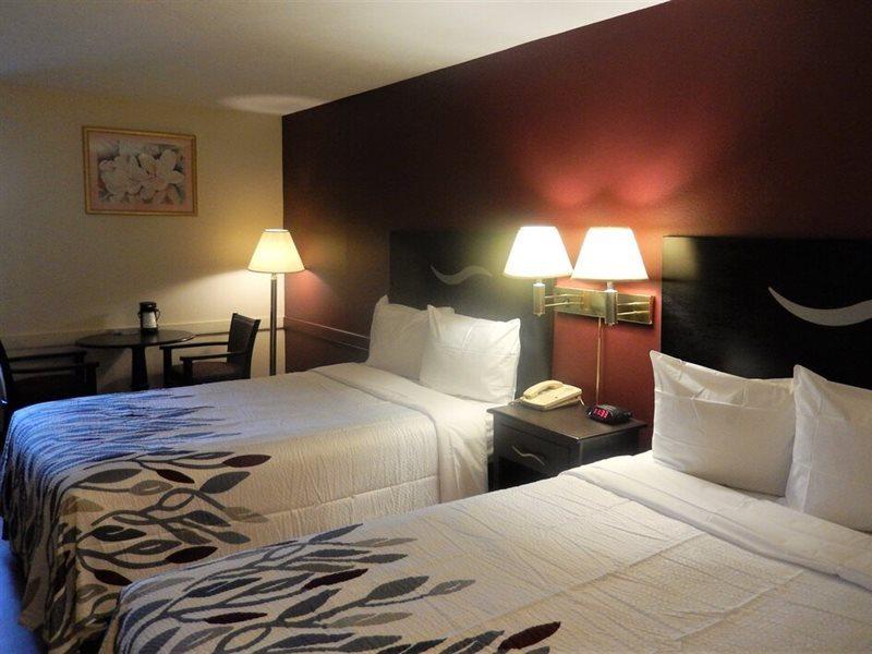 Red Roof Inn Harrisonburg - University Area Екстериор снимка