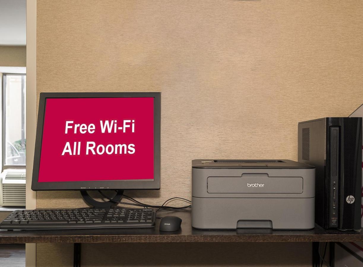 Red Roof Inn Harrisonburg - University Area Екстериор снимка