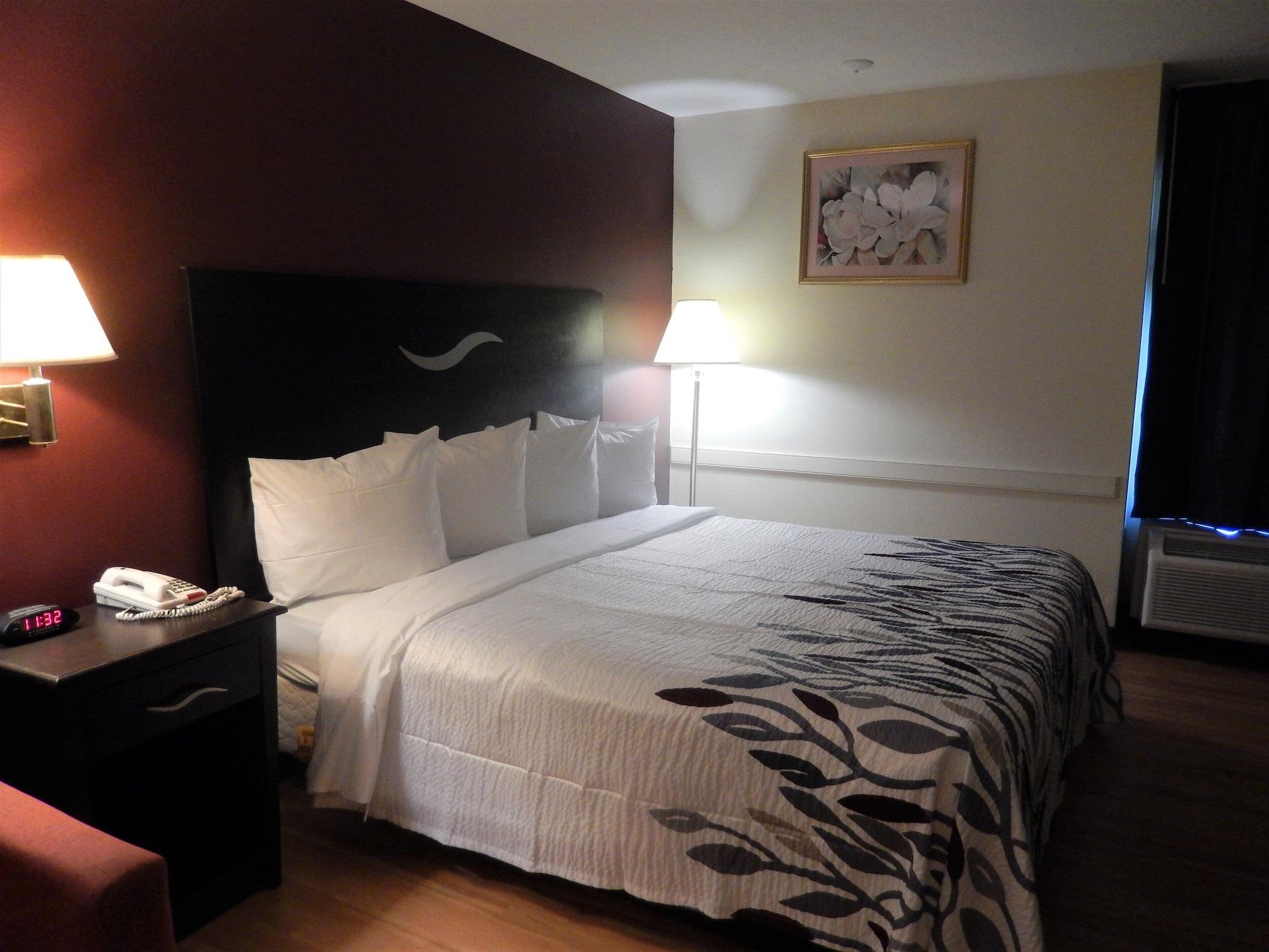 Red Roof Inn Harrisonburg - University Area Екстериор снимка