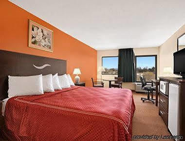 Red Roof Inn Harrisonburg - University Area Екстериор снимка